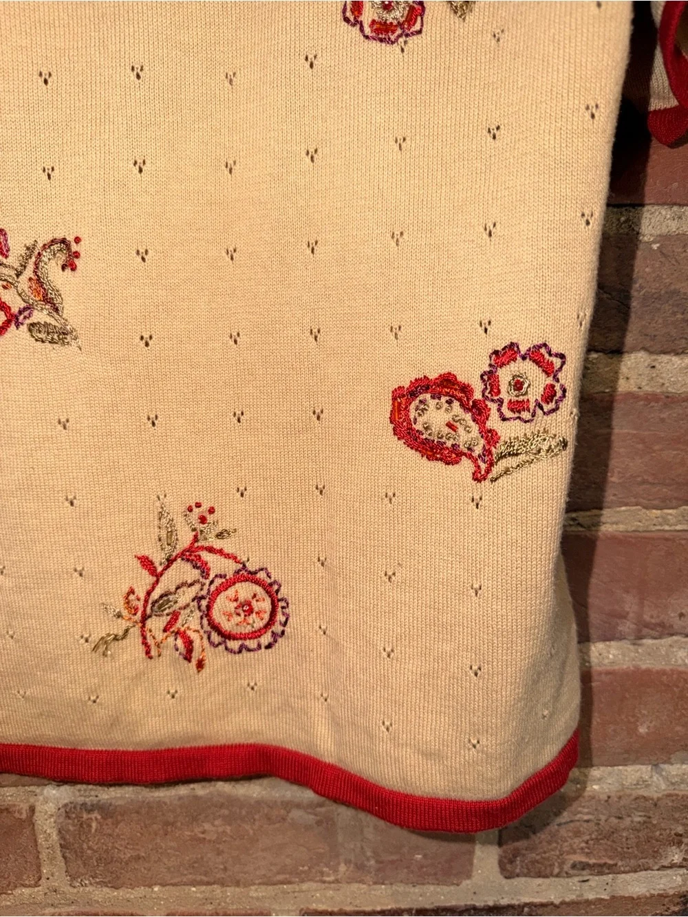 NAPA VALLEY Beige Knit Sweater Top Red Trim and Floral Embroidery Stitched Women